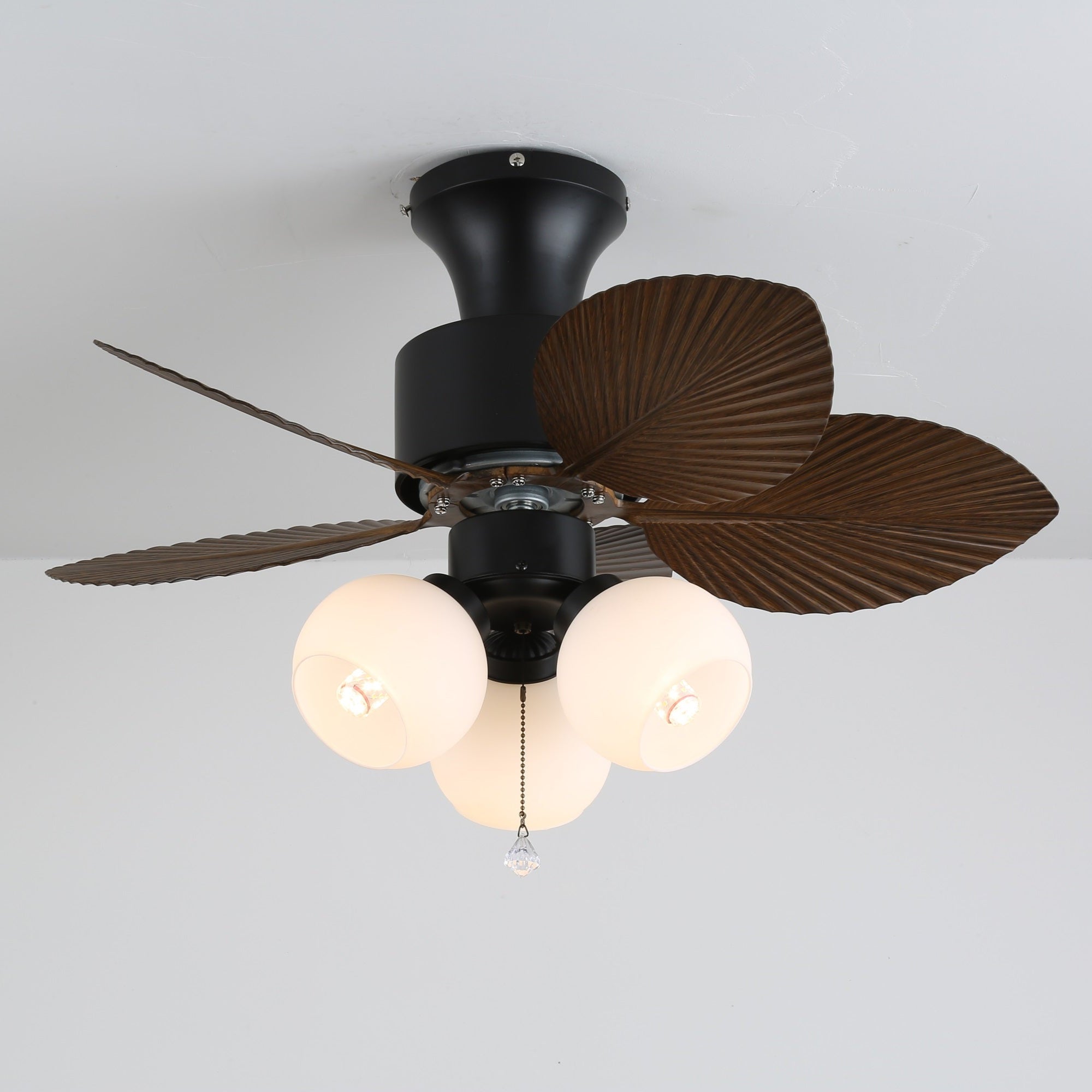 Vista lateral del Ventilador de Techo con Luz Marvella de Madera Vintage