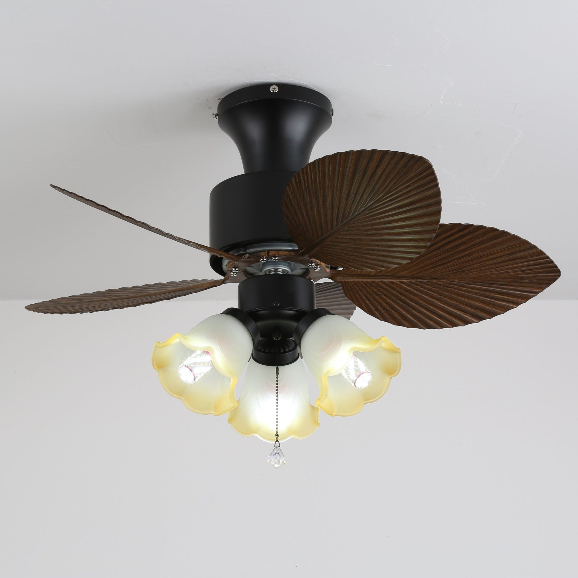 Ventilador de Techo con Luz Marvella de Madera Vintage en un interior minimalista