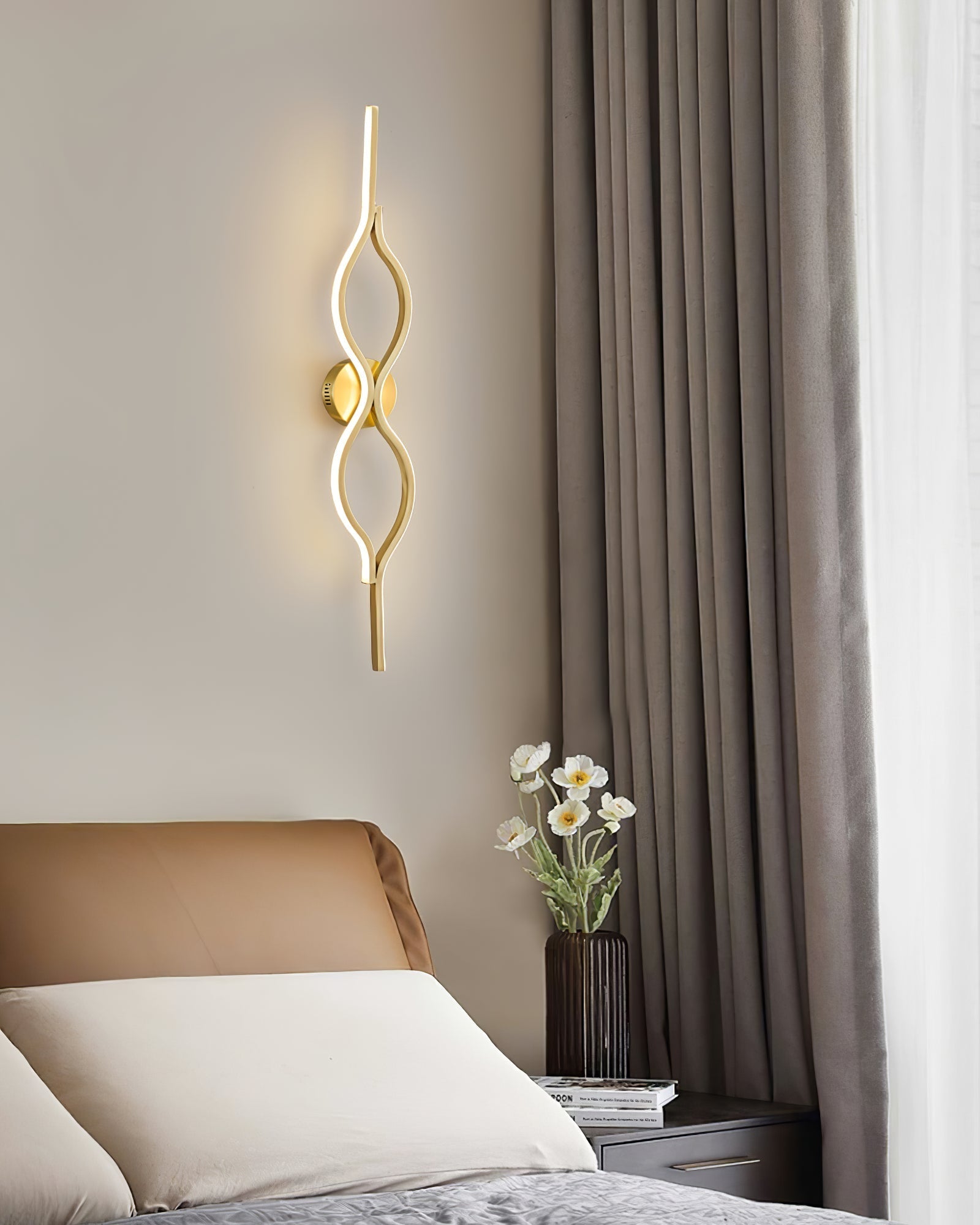 Twist Brass Wall Light - Letslighting