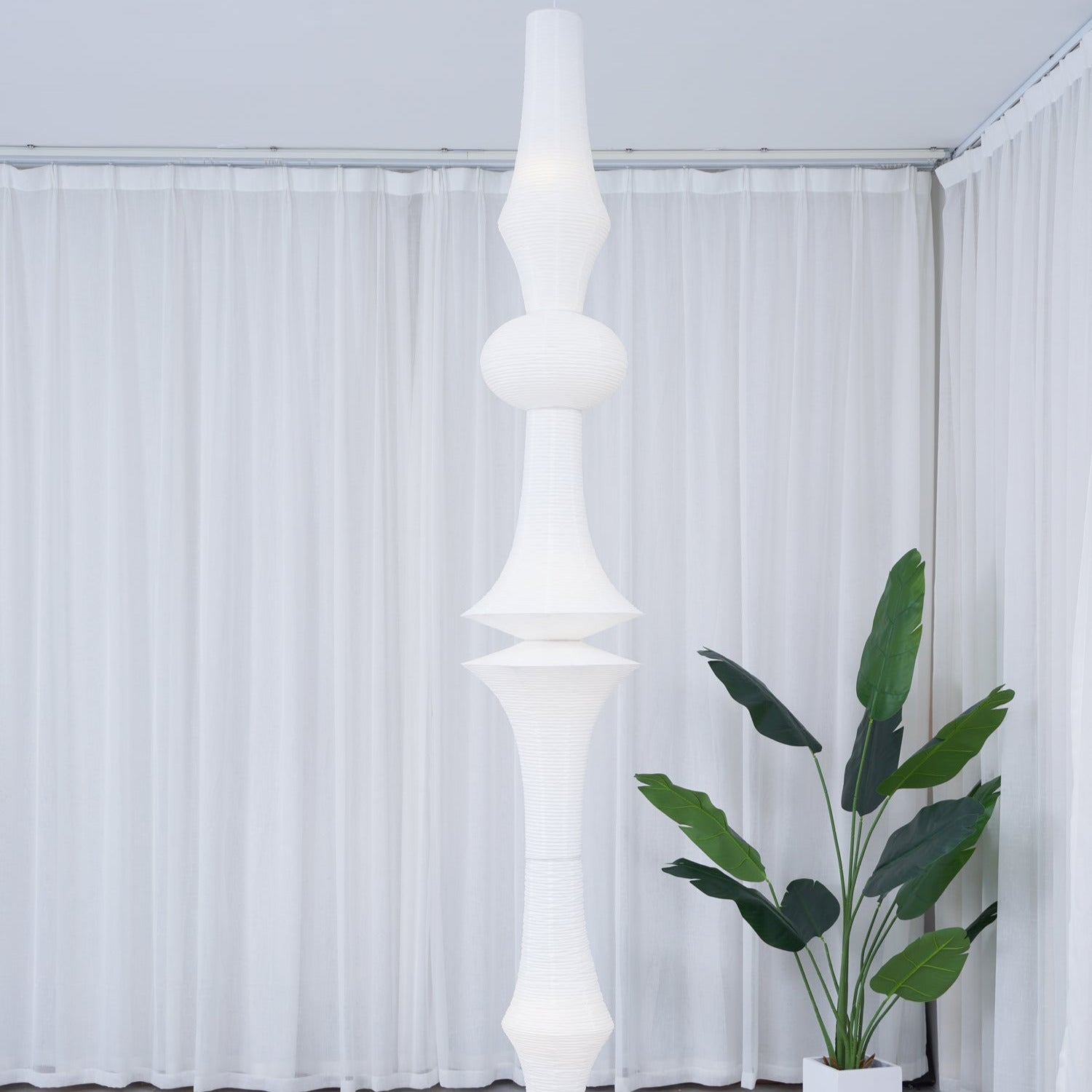 Ritta Lámpara Colgante Vertical Escultural de Papel