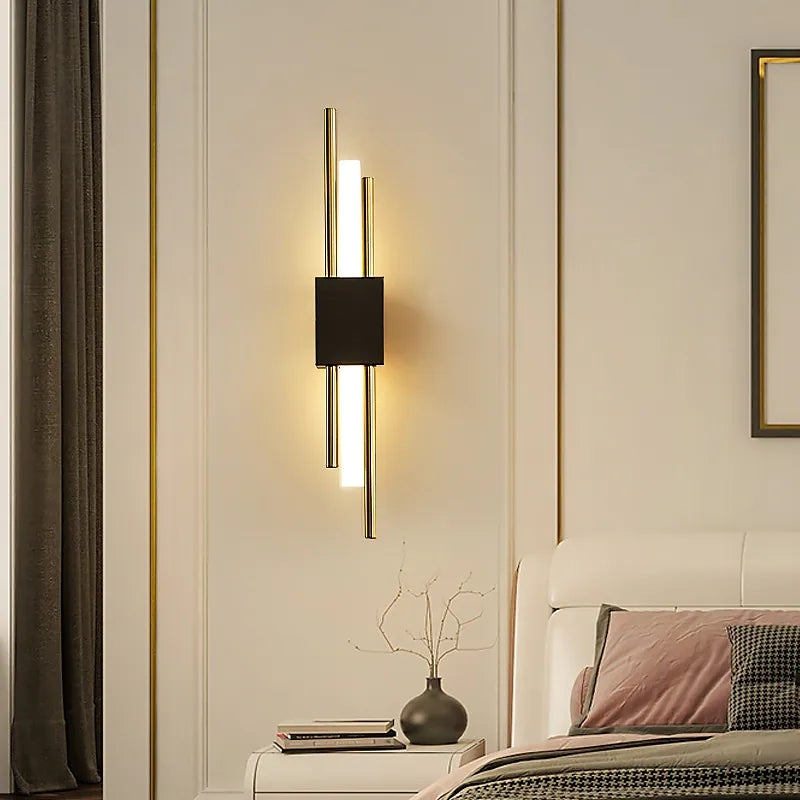 Alana Minimalita Lineal Metal LED Aplique de Pared Negro/Dorado