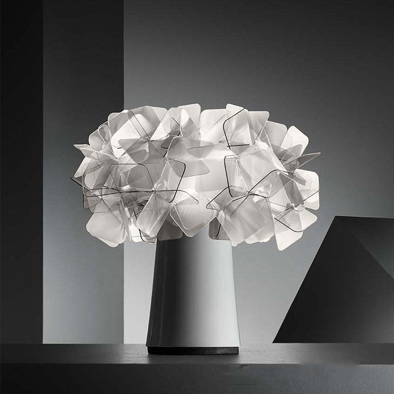 Arisha Moderna Diseño Metal Lámpara de Mesa Pétalo Blanca/Negra/Azul